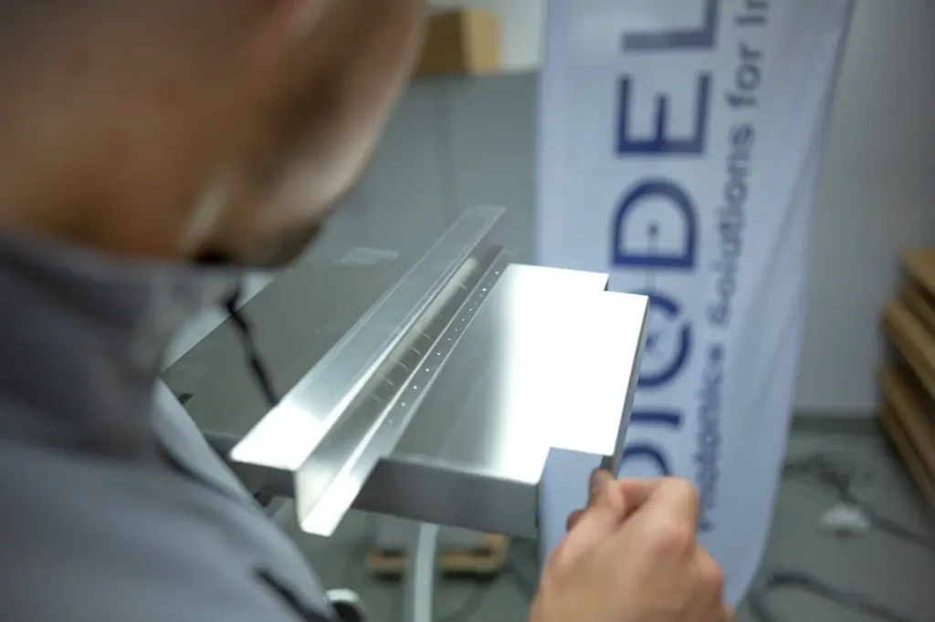 Diodela-photonic-solutions-for-industry-handheld-laser-welding-gallery-7